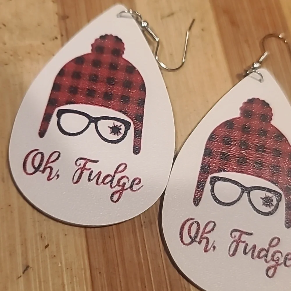 - ❤️10/$13 New a Christmas story earrings